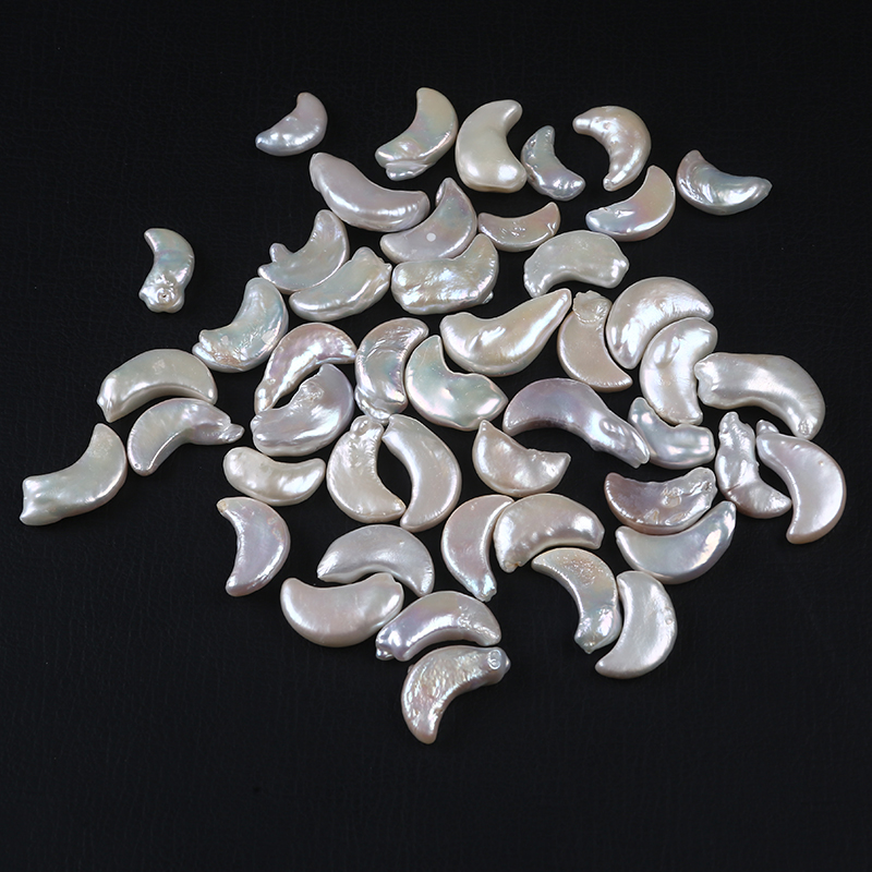 No Hole Natural Freshwater Moon Shape Irregular Pearl for Jewelry